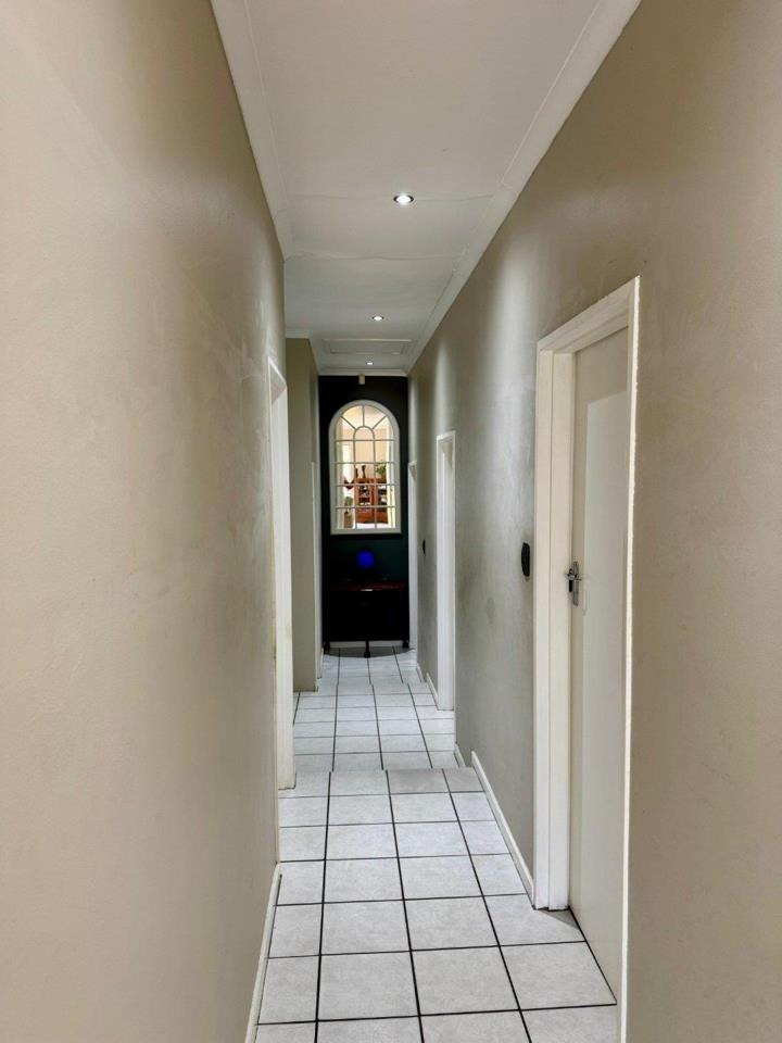 4 Bedroom Property for Sale in Rouxville Western Cape
